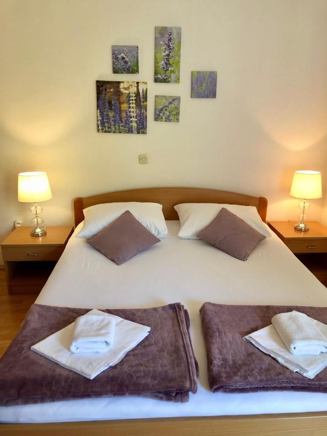 Hotel B&B Chamberlain Milna  Eksteriør bilde