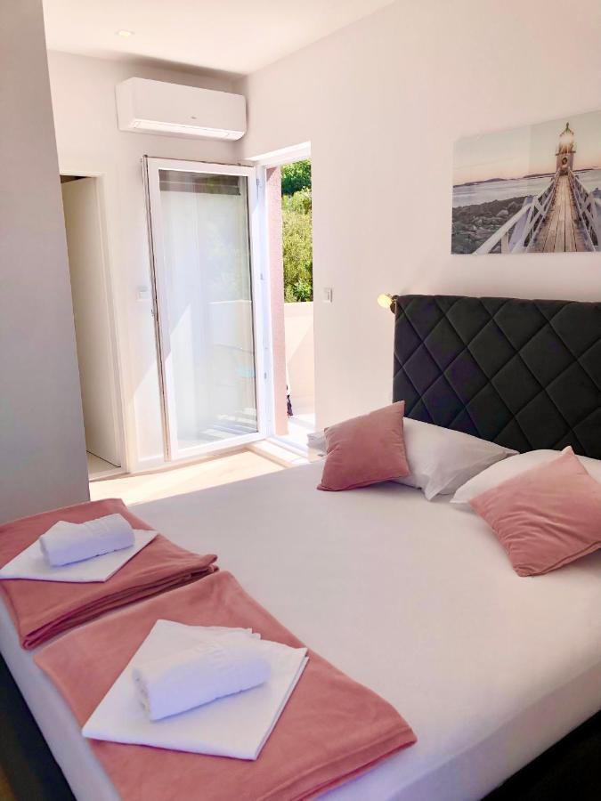 Hotel B&B Chamberlain Milna  Eksteriør bilde