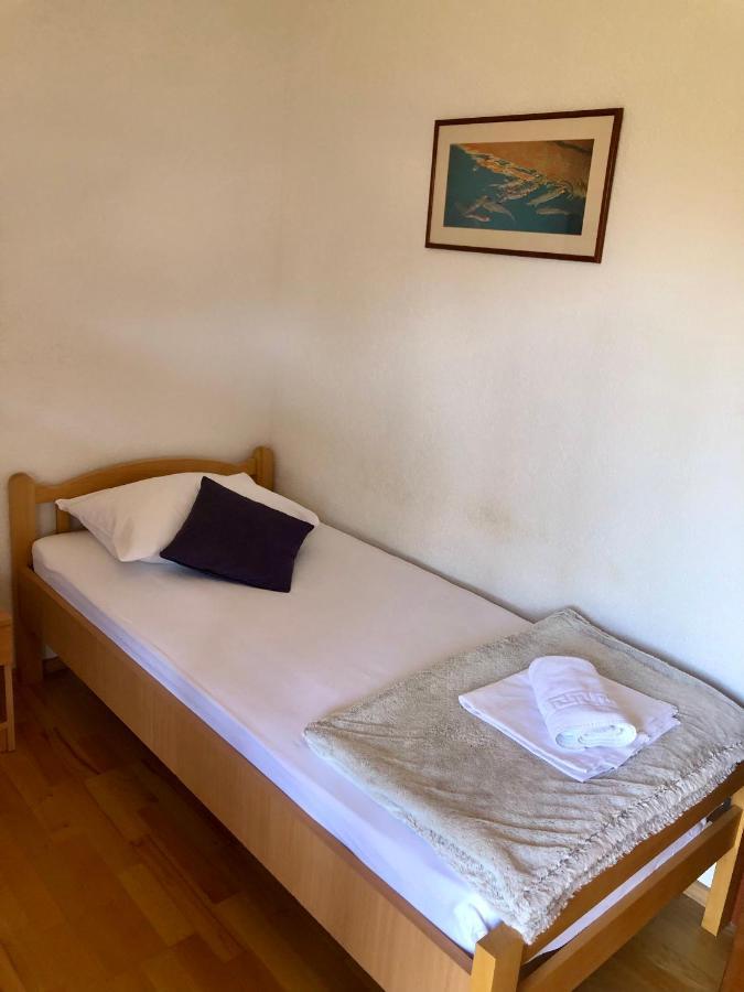 Hotel B&B Chamberlain Milna  Eksteriør bilde