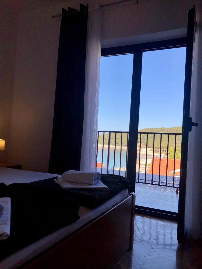 Hotel B&B Chamberlain Milna  Eksteriør bilde