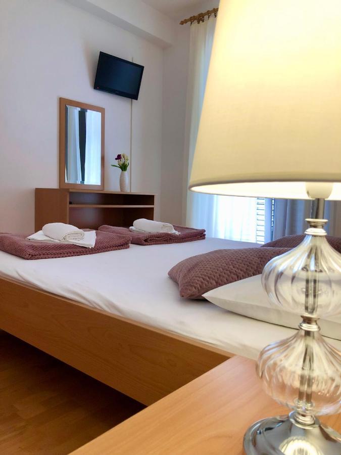 Hotel B&B Chamberlain Milna  Eksteriør bilde