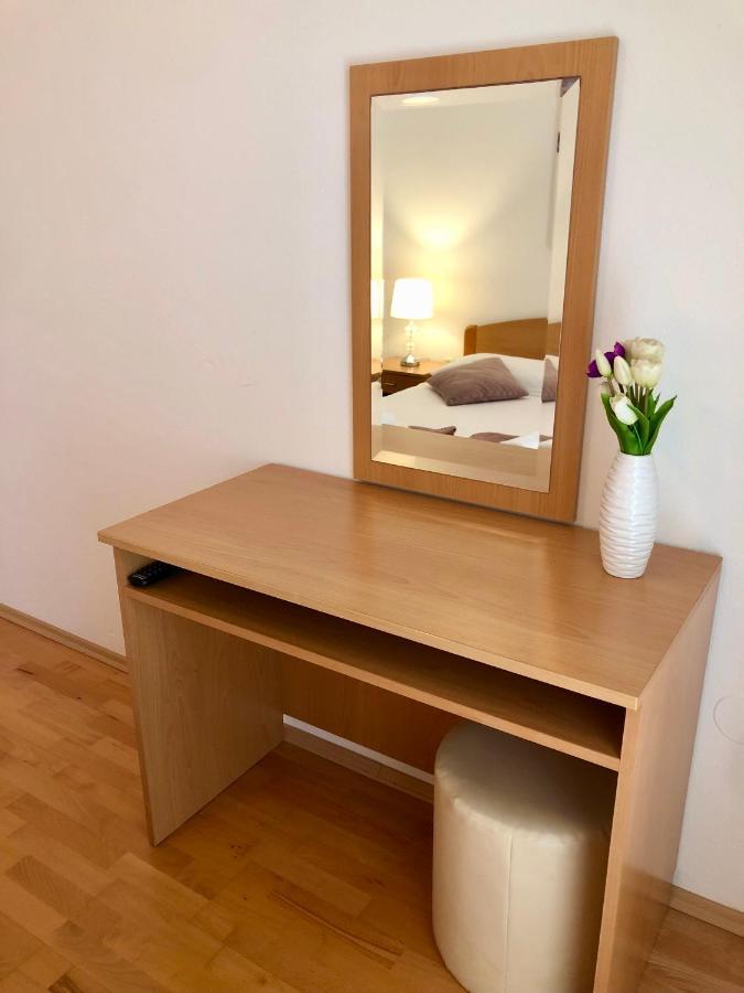 Hotel B&B Chamberlain Milna  Eksteriør bilde