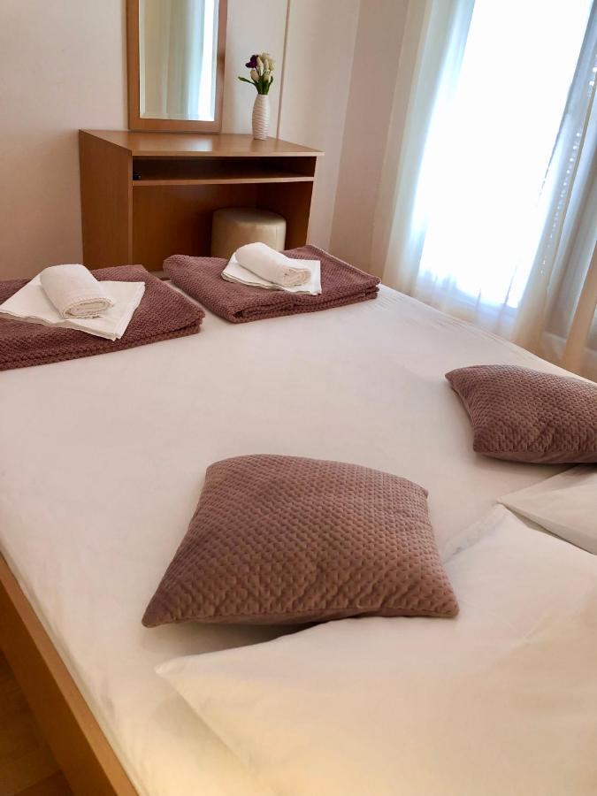 Hotel B&B Chamberlain Milna  Eksteriør bilde